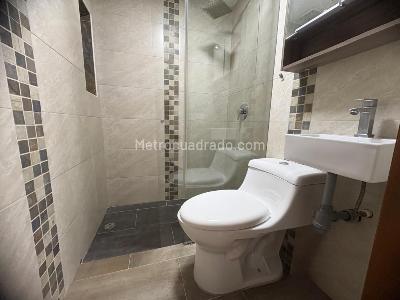 Casa de 5 alcobas en venta en El Batan Ii Sector, Bogotá, 256 m² · foto 13 de 20