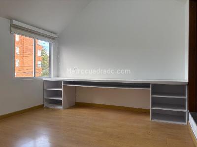 Casa de 5 alcobas en venta en El Batan Ii Sector, Bogotá, 256 m² · foto 19 de 20