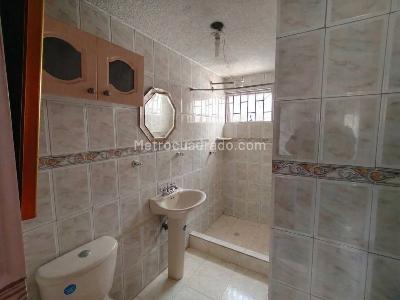 Casa de 5 alcobas en venta en Alamos Norte, Bogotá, 161 m² · foto 6 de 13