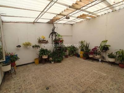 Casa de 5 alcobas en venta en Alamos Norte, Bogotá, 161 m² · foto 9 de 13