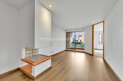 Apartaestudio en venta en Bella Suiza, Bogotá, 50 m² · foto 3 de 7