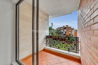 Apartaestudio en venta en Bella Suiza, Bogotá, 50 m² · foto 6 de 7