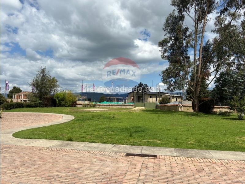 Lote en Venta, Chuntame, Cajicá - Más