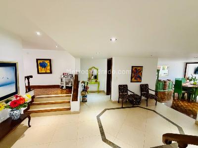 Casa en venta en Santa Barbara, Bogotá · foto 2 de 20