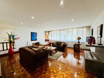 Casa en venta en Santa Barbara, Bogotá · foto 3 de 20