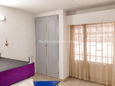 Casa de 5 alcobas en venta en Topacio, Ibagué, 216 m² · foto 13 de 17