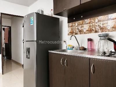 Casa de 5 alcobas en venta en Topacio, Ibagué, 216 m² · foto 4 de 17