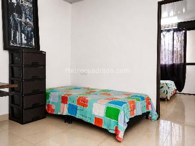 Casa de 5 alcobas en venta en Topacio, Ibagué, 216 m² · foto 6 de 17