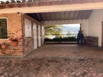 Casa de 5 alcobas en venta en La Calera, La Calera, 240 m² · foto 2 de 15