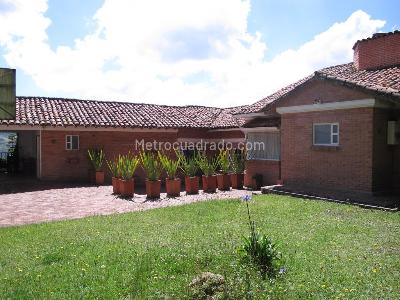 Casa de 5 alcobas en venta en La Calera, La Calera, 240 m² · foto 3 de 15
