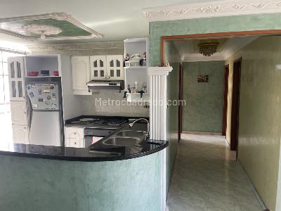 Apartamento de 3 alcobas en venta en Cabecera Del Llano, Bucaramanga, 75 m² · foto 3 de 19