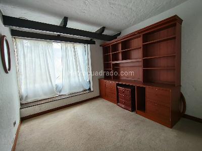 Casa de 3 alcobas en venta en Lindaraja, Bogotá, 365 m² · foto 17 de 20