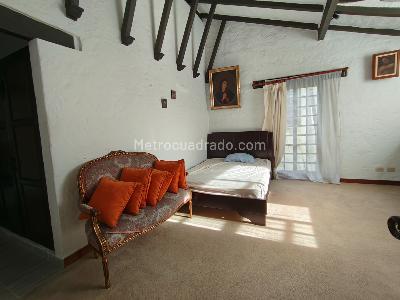 Casa de 3 alcobas en venta en Lindaraja, Bogotá, 365 m² · foto 12 de 20