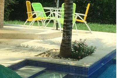 Casa de 4 alcobas en venta en Pacoli, Girardot, 244 m² · foto 10 de 18