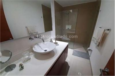 Apartamento de 5 alcobas en venta en Chapinero Alto, Bogotá, 207 m² · foto 10 de 13