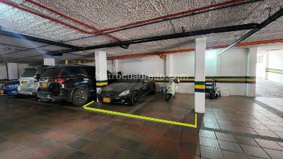Apartamento de 3 alcobas en venta en Santa Barbara Occidental, Bogotá, 140 m² · foto 13 de 15