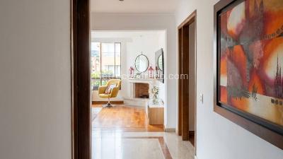 Apartamento de 3 alcobas en venta en Santa Barbara Occidental, Bogotá, 140 m² · foto 5 de 15