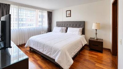 Apartamento de 3 alcobas en venta en Santa Barbara Occidental, Bogotá, 140 m² · foto 6 de 15