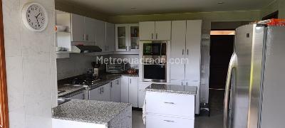 Casa de 4 alcobas en venta en Guaymaral, Bogotá, 360 m² · foto 10 de 20