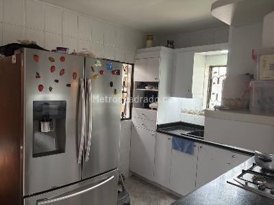 Casa de 5 alcobas en venta en Los Pinos, Bucaramanga, 195 m² · foto 7 de 18