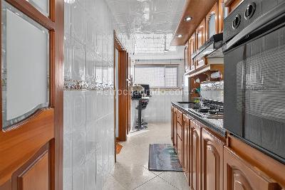 Apartamento de 3 alcobas en venta en La Esperanza Modelia, Bogotá, 99 m² · foto 3 de 15