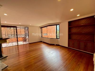 Apartamento de 2 alcobas en venta en Chico Alto, Bogotá, 88 m² · foto 4 de 20