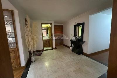 Apartamento en venta en Chico Norte, Bogotá · foto 2 de 19