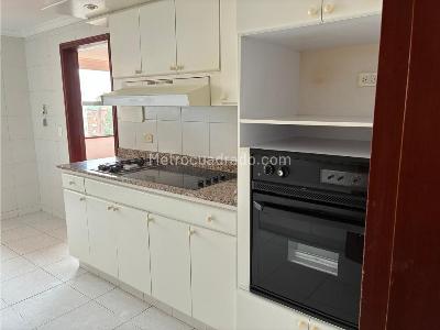Apartamento en venta en Country Club, Bogotá · foto 15 de 20