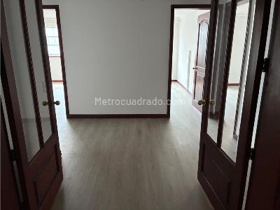 Apartamento en venta en Country Club, Bogotá · foto 2 de 20