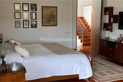 Casa de 4 alcobas en venta en Brantevilla Sotileza, Bogotá, 380 m² · foto 3 de 5