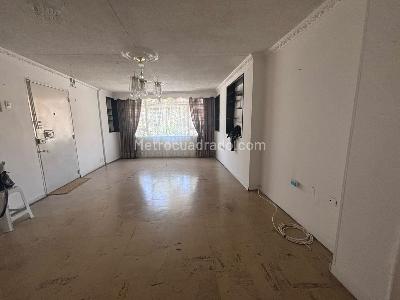 Apartamento en venta en Eduardo Santos, Bogotá · foto 3 de 19