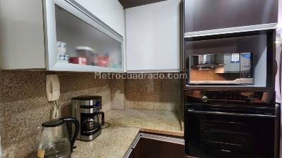 Apartamento de 2 alcobas en venta en Santa Barbara Central, Bogotá, 82 m² · foto 5 de 13