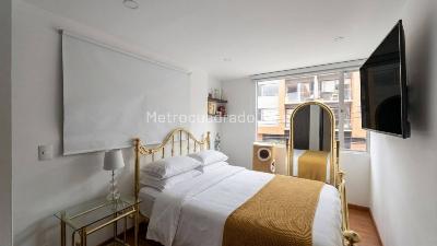 Apartamento de 2 alcobas en venta en Santa Barbara Central, Bogotá, 82 m² · foto 8 de 13