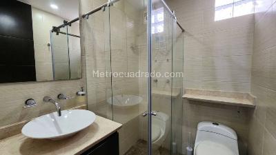 Apartamento de 2 alcobas en venta en Santa Barbara Central, Bogotá, 82 m² · foto 11 de 13