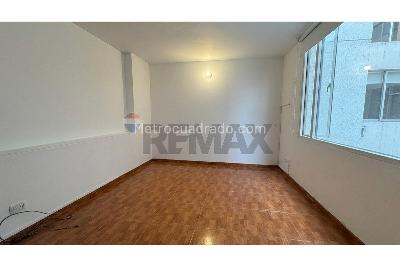 Apartaestudio en venta en Chapinero Central, Bogotá, 42 m² · foto 10 de 14