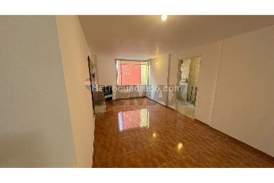 Apartaestudio en venta en Chapinero Central, Bogotá, 42 m² · foto 2 de 14