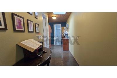 Casa de 5 alcobas en venta en Niza, Bogotá, 228 m² · foto 10 de 20
