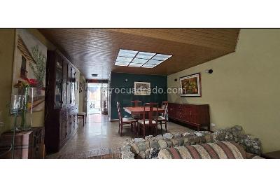 Casa de 5 alcobas en venta en Niza, Bogotá, 228 m² · foto 6 de 20