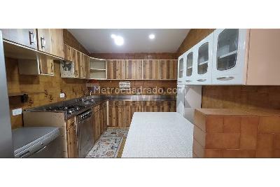 Casa de 5 alcobas en venta en Niza, Bogotá, 228 m² · foto 9 de 20