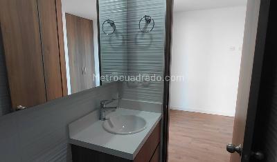 Apartamento de 3 alcobas en venta en Ciudad La Salle, Bogotá, 50 m² · foto 14 de 20