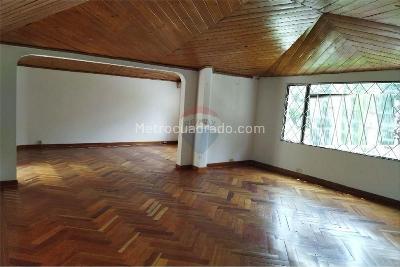 Casa de 5 alcobas en arriendo en Las Margaritas, Bogotá, 280 m² · foto 3 de 20