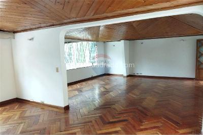 Casa de 5 alcobas en arriendo en Las Margaritas, Bogotá, 280 m² · foto 4 de 20