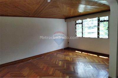 Casa de 5 alcobas en arriendo en Las Margaritas, Bogotá, 280 m² · foto 5 de 20