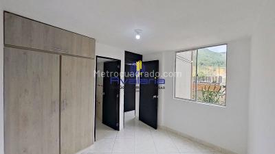 Apartamento de 3 alcobas en venta en Villa Del Sol, Bello, 49 m² · foto 11 de 17