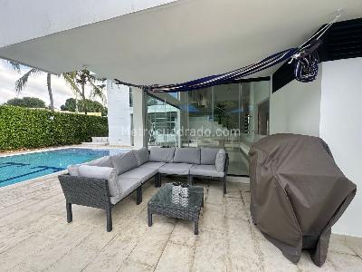 Casa de 5 alcobas en venta en Condominio Campestre El Peñón, Girardot, 290 m² · foto 10 de 20