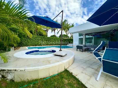 Casa de 5 alcobas en venta en Condominio Campestre El Peñón, Girardot, 290 m² · foto 3 de 20