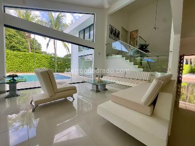 Casa de 5 alcobas en venta en Condominio Campestre El Peñón, Girardot, 290 m² · foto 5 de 20
