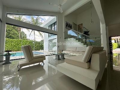 Casa de 5 alcobas en venta en Condominio Campestre El Peñón, Girardot, 290 m² · foto 8 de 20