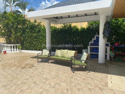 Casa de 4 alcobas en venta en Cn Campestre El Peñón, Girardot, 500 m² · foto 4 de 14