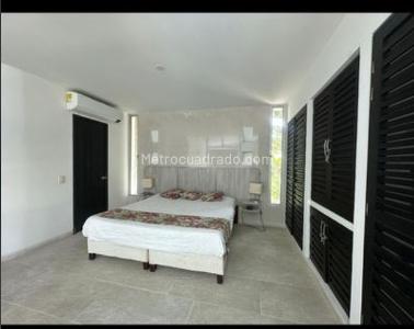 Casa de 5 alcobas en venta en Condominio Campestre El Peñon, Girardot, 700 m² · foto 15 de 18